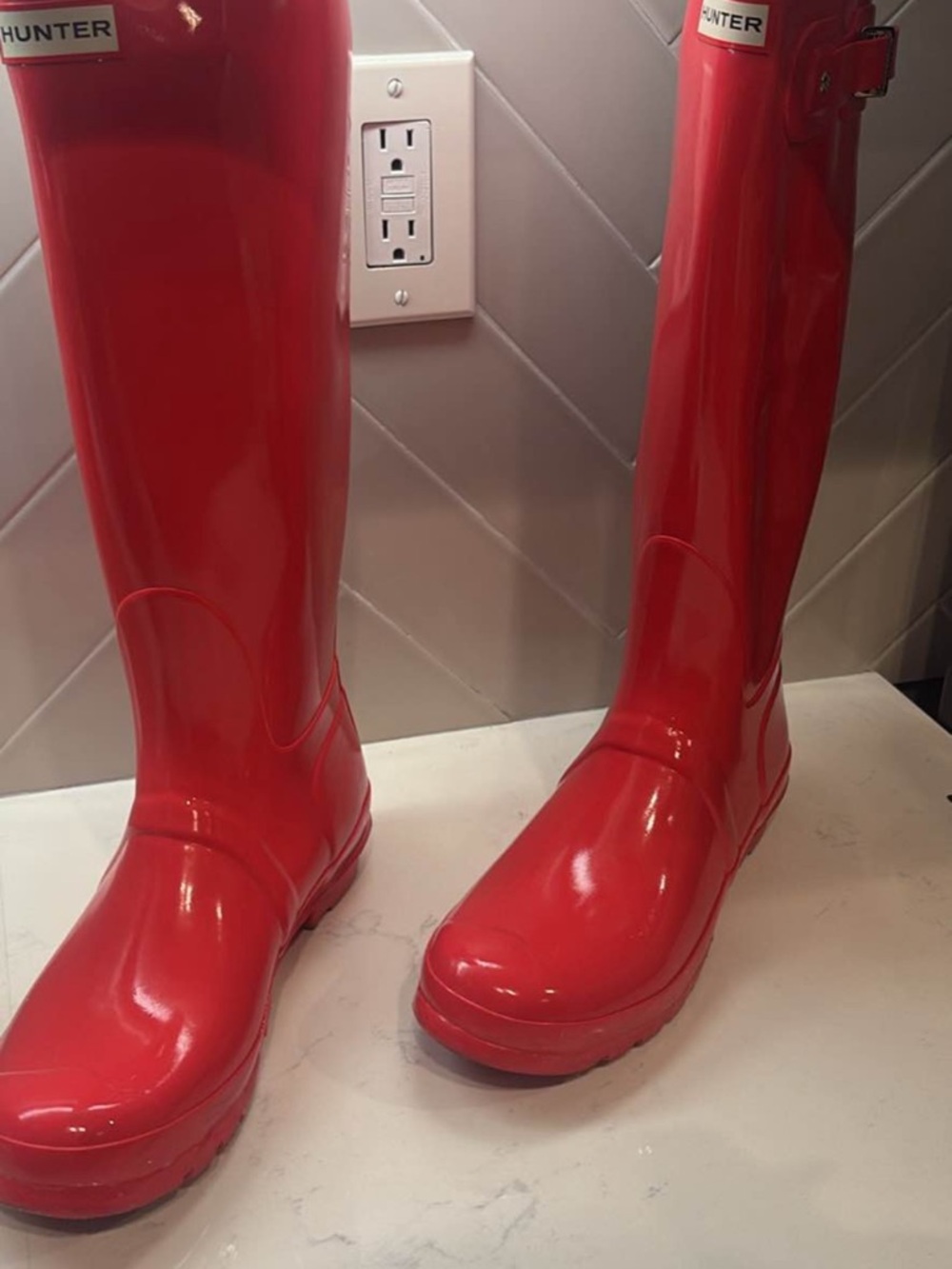Hunter Tall Gloss Rain Boots in Red